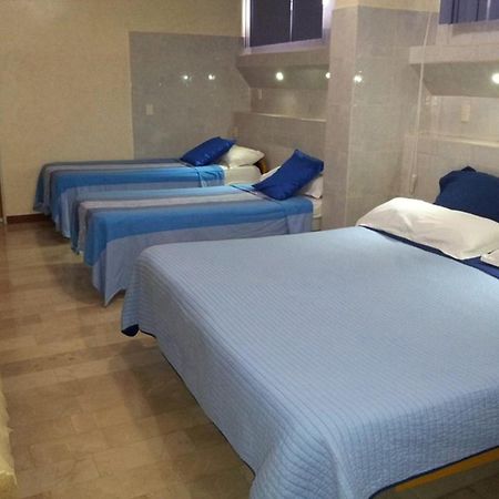 Hotel Livingston Inn Guayaquil Room photo