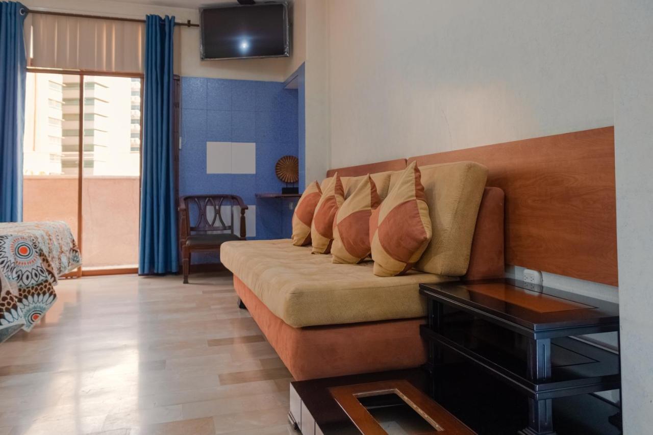 Hotel Livingston Inn Guayaquil Exterior photo