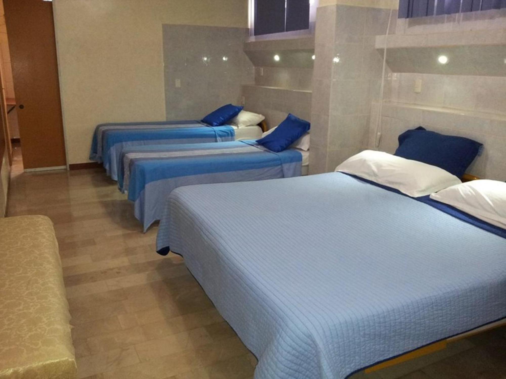 Hotel Livingston Inn Guayaquil Room photo